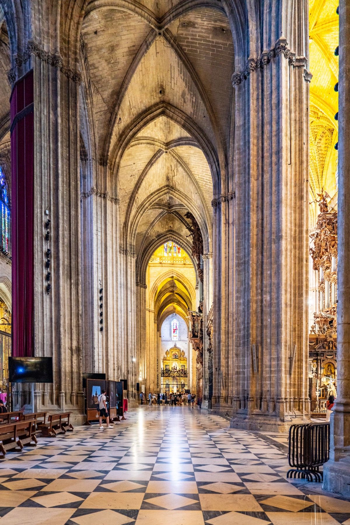 El interior de la Catedral de Sevilla