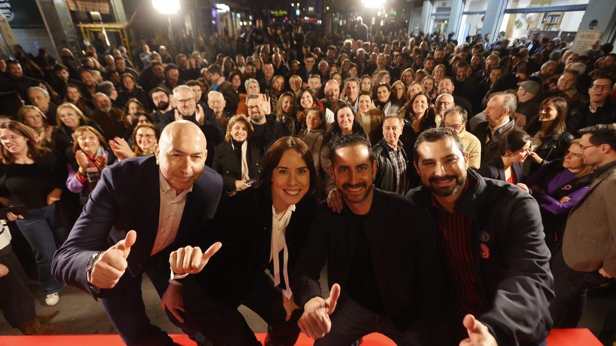 Soler, Morant, Bielsa y Falomir posan en la toma de posesión de la ministra como secretaria general del PSPV.