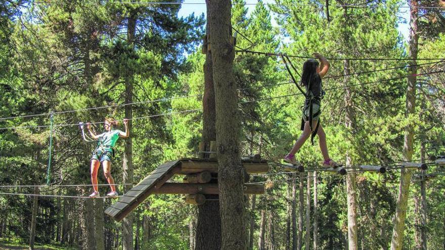 El parc d’aventura on es poden practicar diferents disciplines.  | LA MOLINA