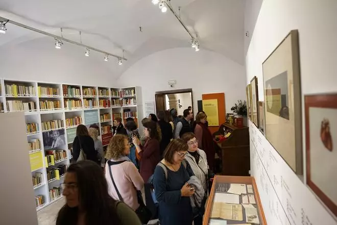 Inauguran una sala de lectura y una biblioteca en Binissalem para recordar a la escritora Maria Antònia Oliver