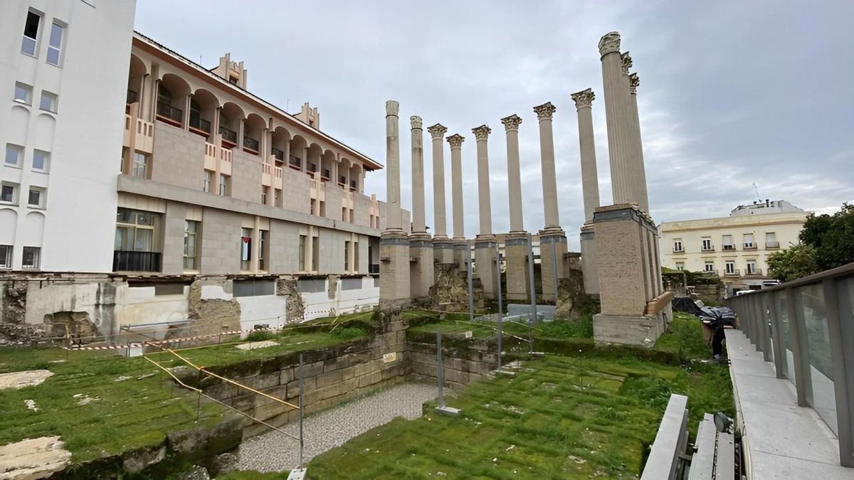 Restos del Templo Romano de la ciudad, en la calle Claudio