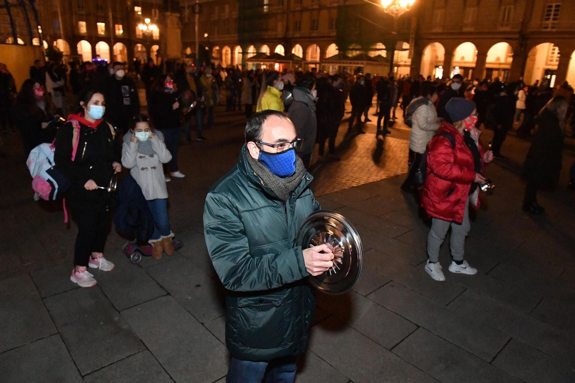 Trescientos hosteleros de A Coruña demandan ayudas "inmediatas" para salvar el sector por los cierres