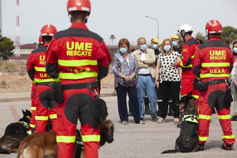 Gloria Calero visita la Unidad Militar de Emergencias, UME en la base militar de Bétera