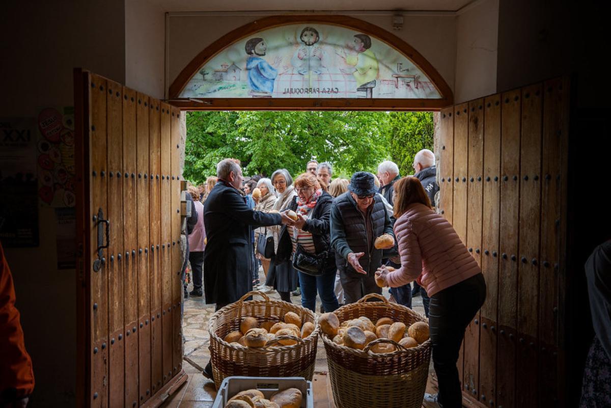Repartiment del panellet per la Festa de Sant Marc