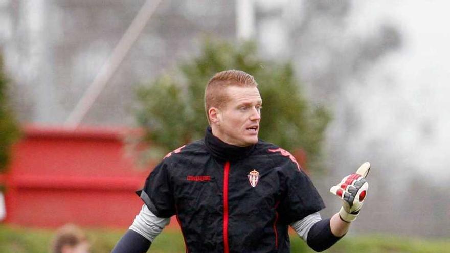 Alberto, durante el entrenamietno de ayer.