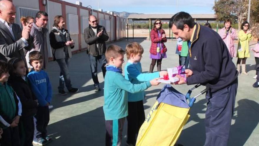 Los más de 200 escolares del Alcázar escriben a Català para pedir el colegio