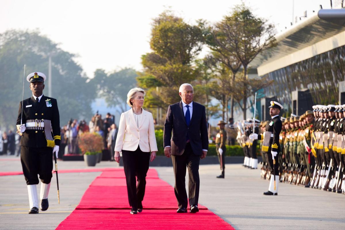 La presidenta de la Comisión, Ursula von der Leyen, y el presidente del Consejo, António Costa, el pasado domingo durante su visita a la India.