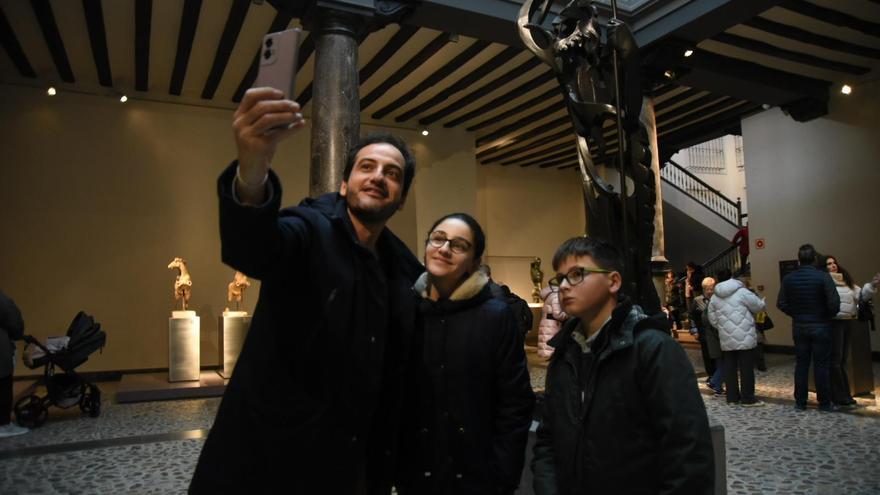 Los zaragozanos disfrutan de un San Valero muy cultural con música, jotas y museos a rebosar