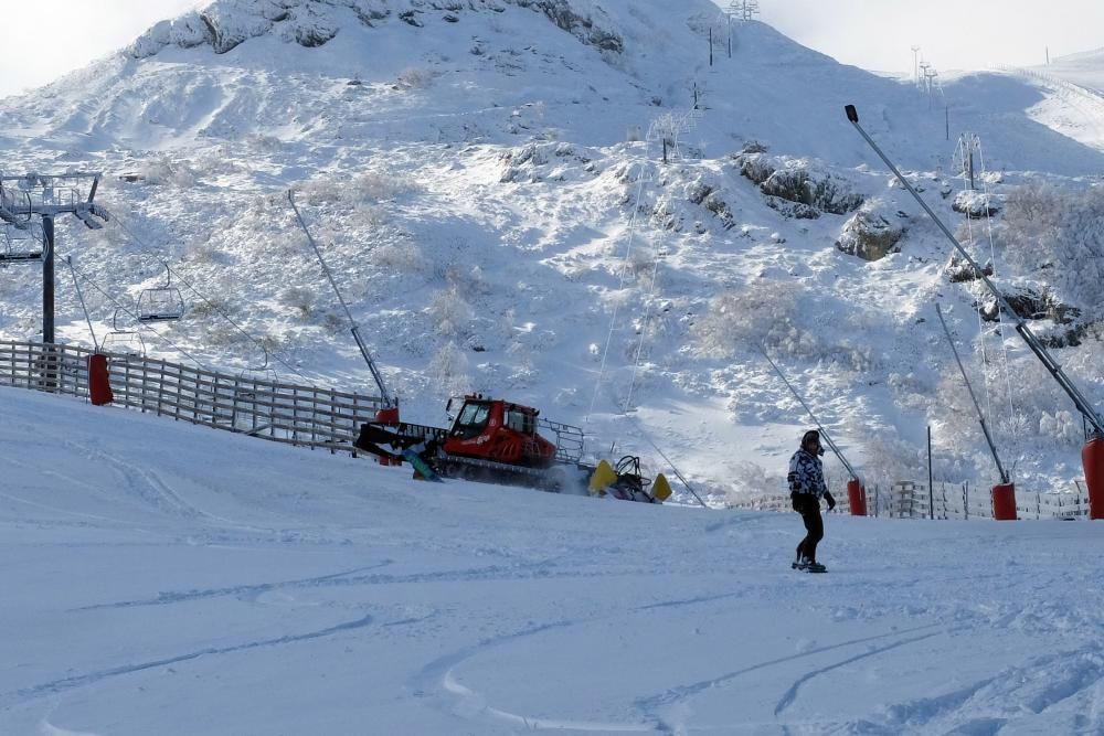 La última nevada en Pajares, en imágenes.