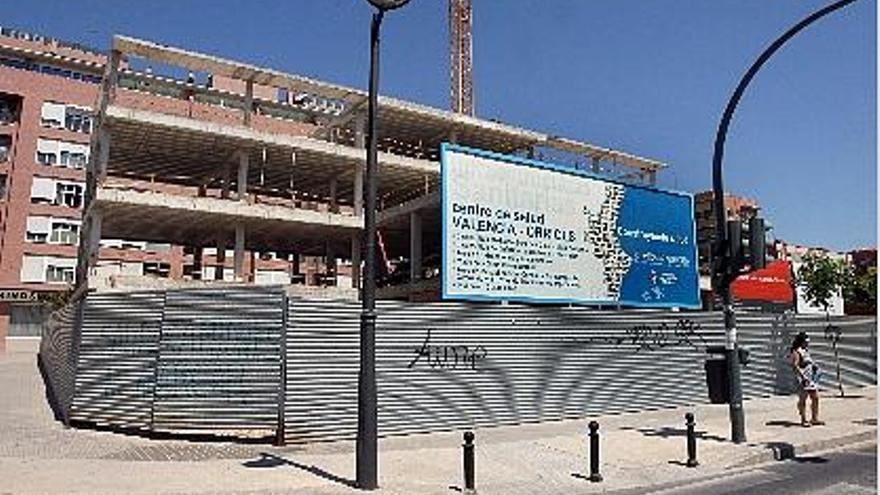 El centro de salud de Orriols sigue a la espera de otra constructora