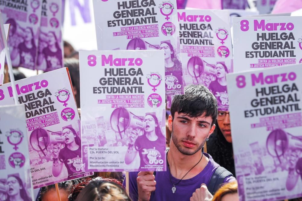 Concentración del Sindicato de Estudiantes en ...