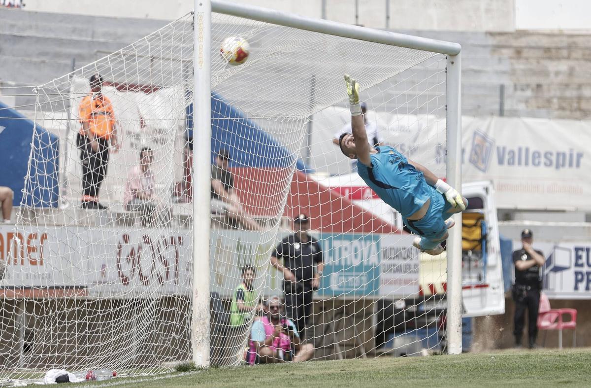 Poblense - Águilas: las imágenes del partido