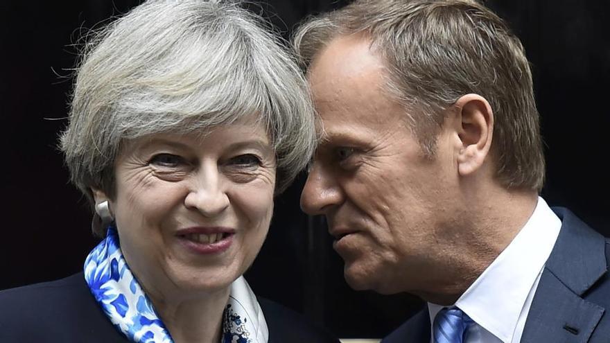 May avisa Tusk que «la sobirania de Gibraltar no és negociable»