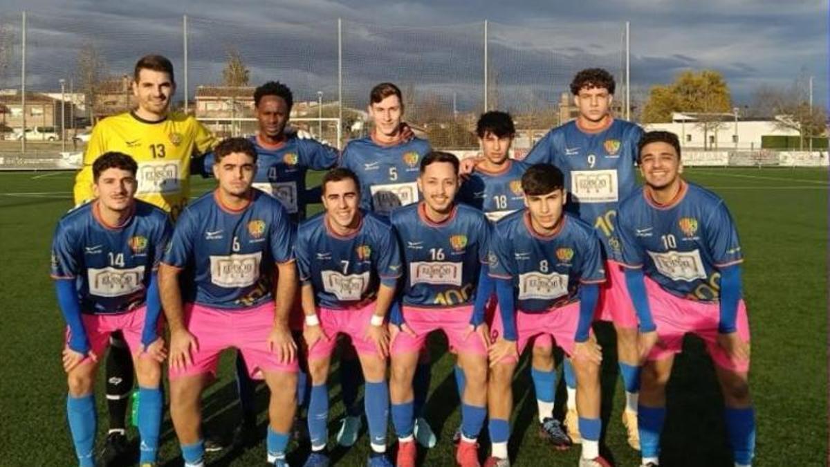 Un onze d'aquesta temporada de l'AE Roses.