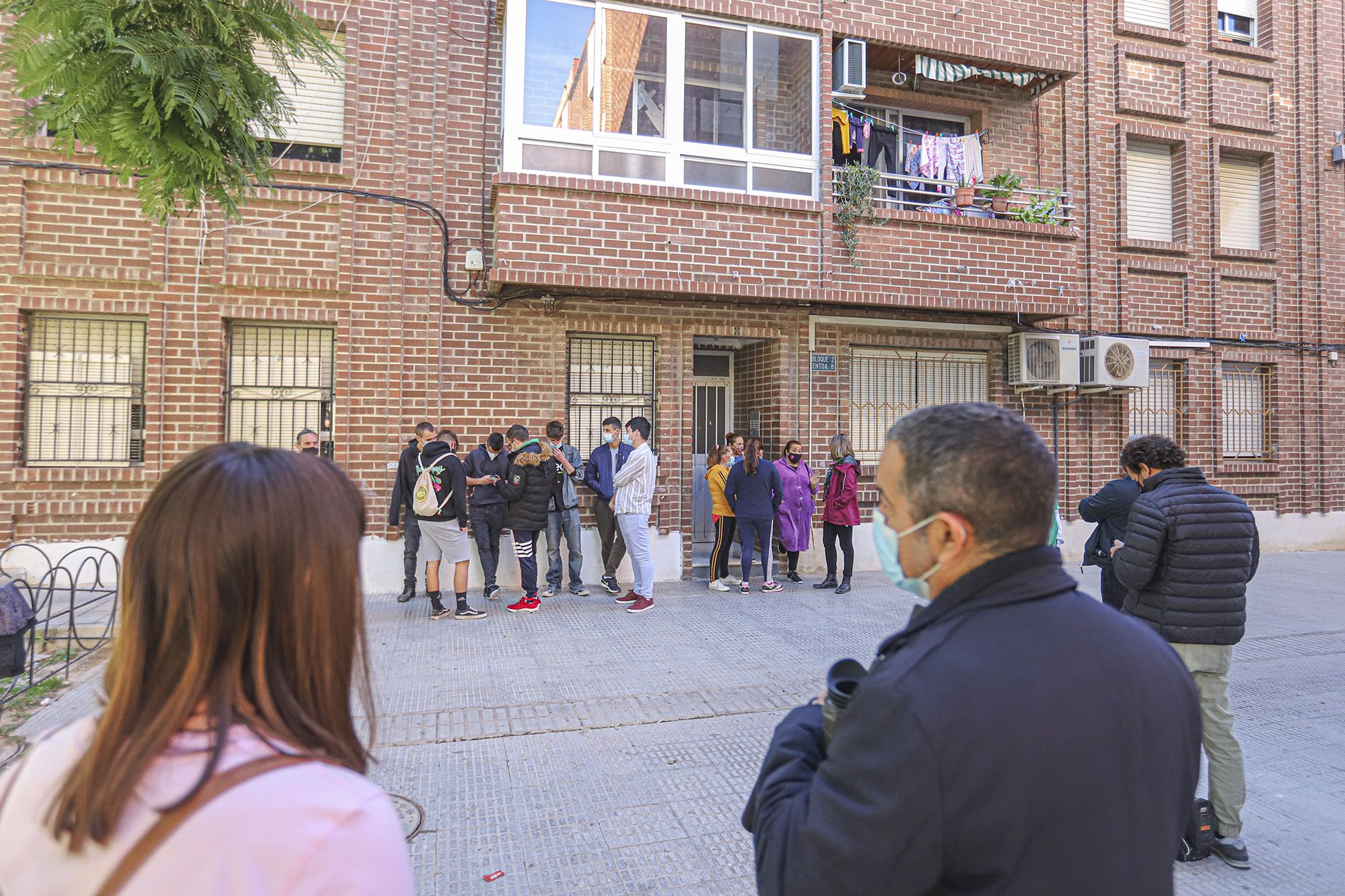 Paralizan el desahucio de tres familias residentes en el mismo edificio de Orihuela