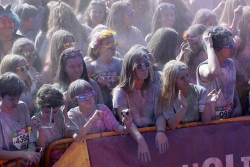 Así fue la Holi Run en Vigo