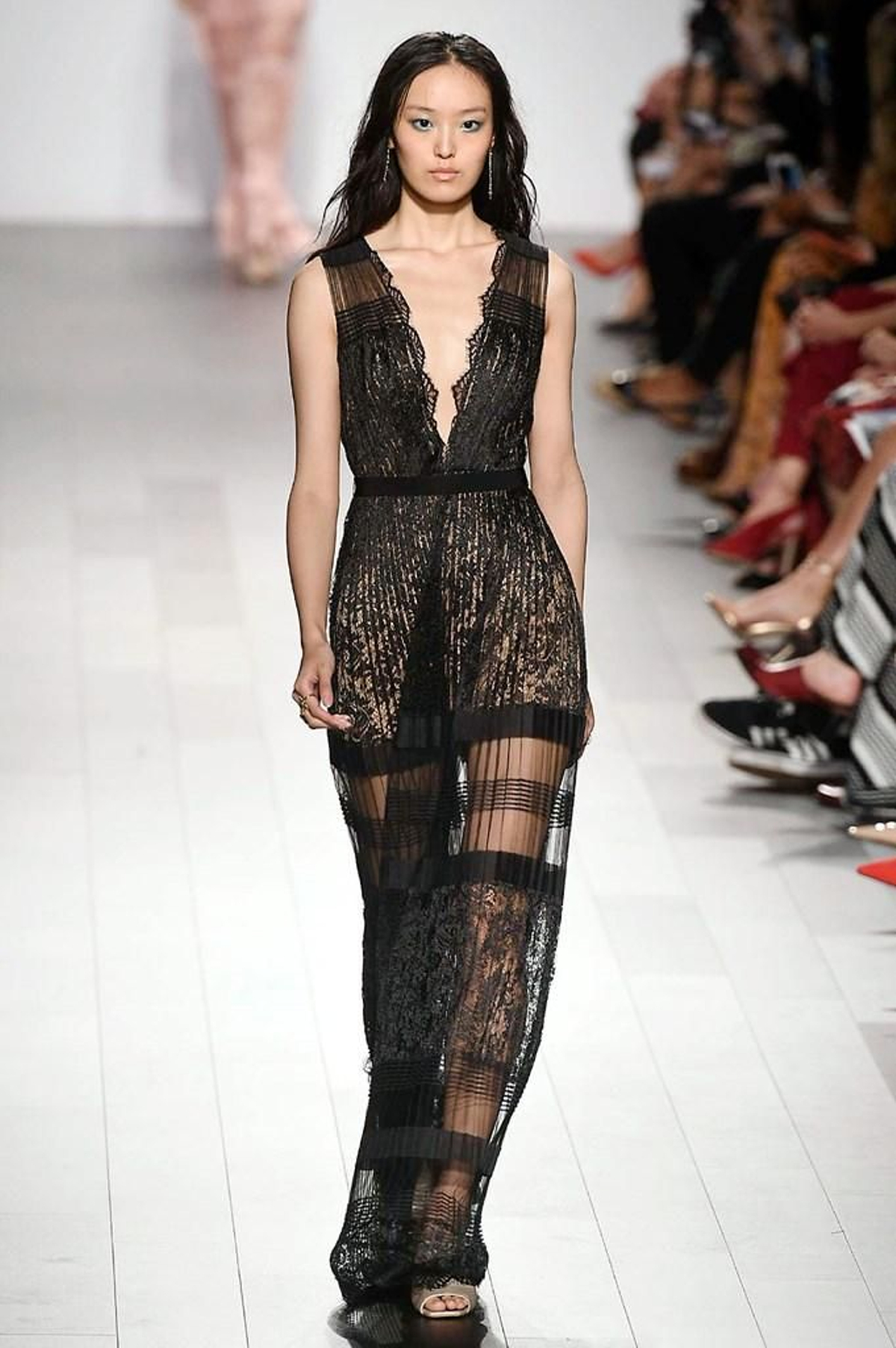 Tadashi Shoji
