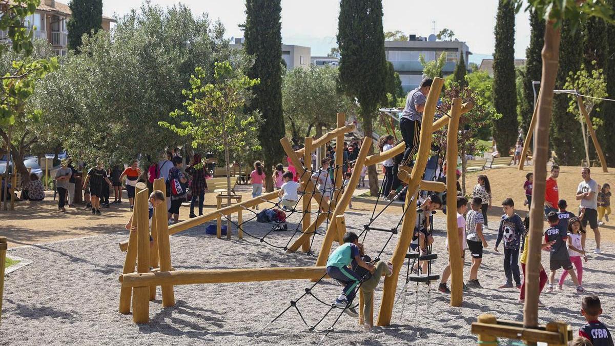 El nou parc disposa d’una superfície de 4.000 m2 amb dos espais delimitats