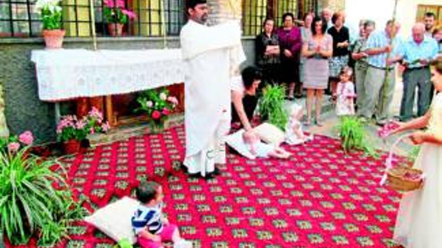 Las flores protagonizan el Corpus Christi