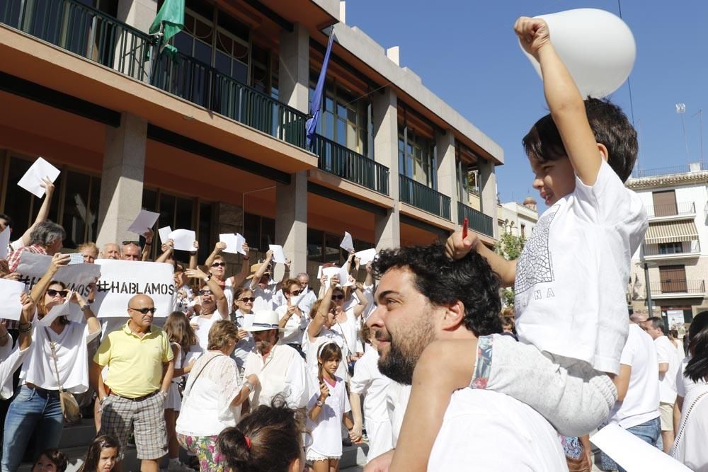 Concentración en Córdoba por el diálogo en Cataluña