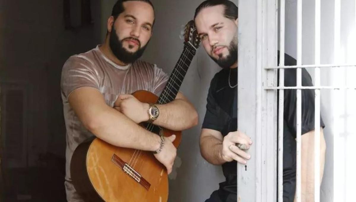 Archivfoto von Oktober 2022: Pako (r.) und Mian Cortès bei Fotoshooting für die MZ