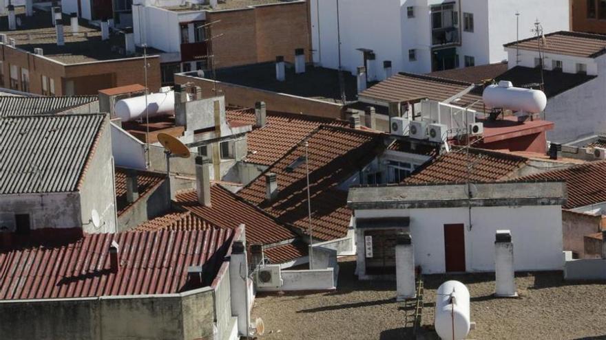 El Ayuntamiento de Cáceres evaluará los edificios públicos y privados de más de 50 años