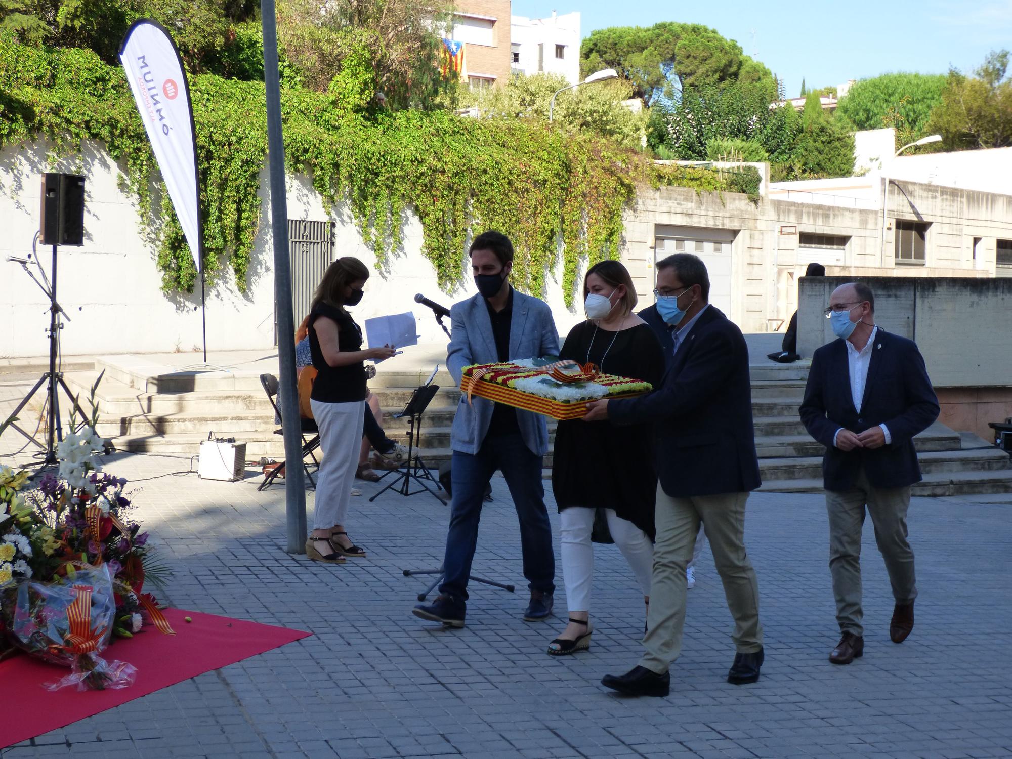 Figueres celebra l'acte institucional de la Diada a la plaça Frederic Marès