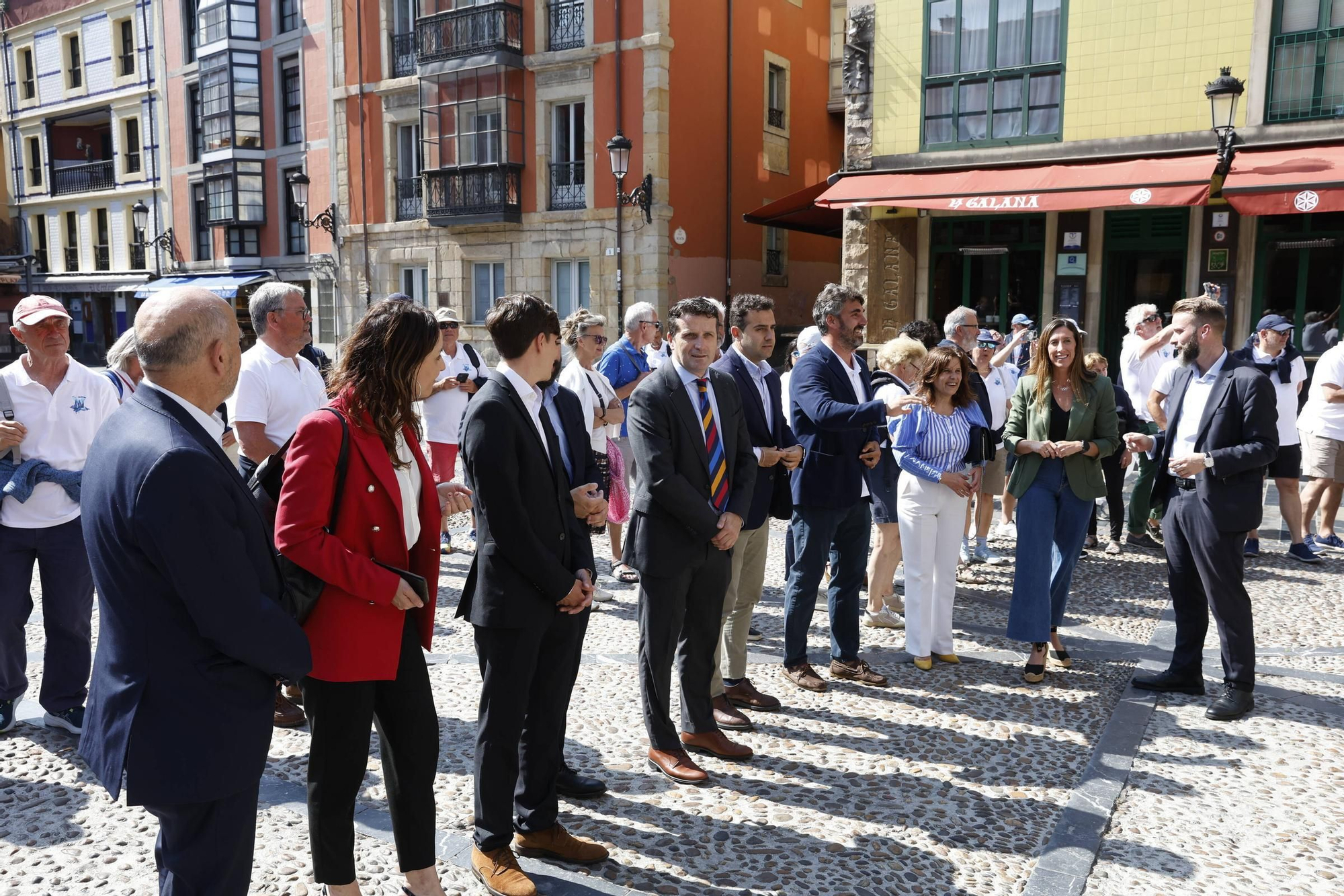 Gijón fija la colaboración entre los municipios del Camino de Santiago por mar en el norte de España (en imágenes)