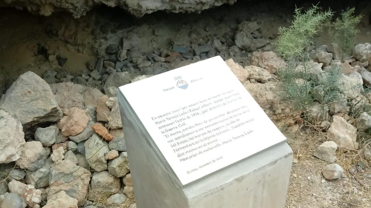 Placa conmemorativa de Rafael Alberti en Ibiza.