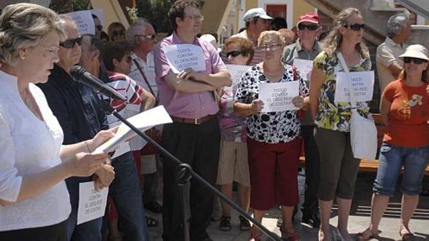 El PP reúne 600 alegaciones de vecinos en contra del deslinde de Medio Ambiente