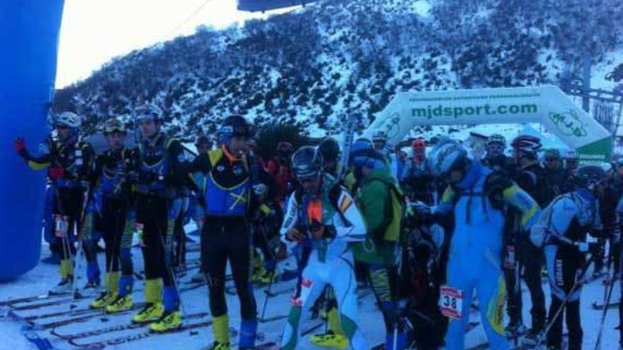 La salida de la &quot;Ski Race Cuitu Negru&quot; de 2014.