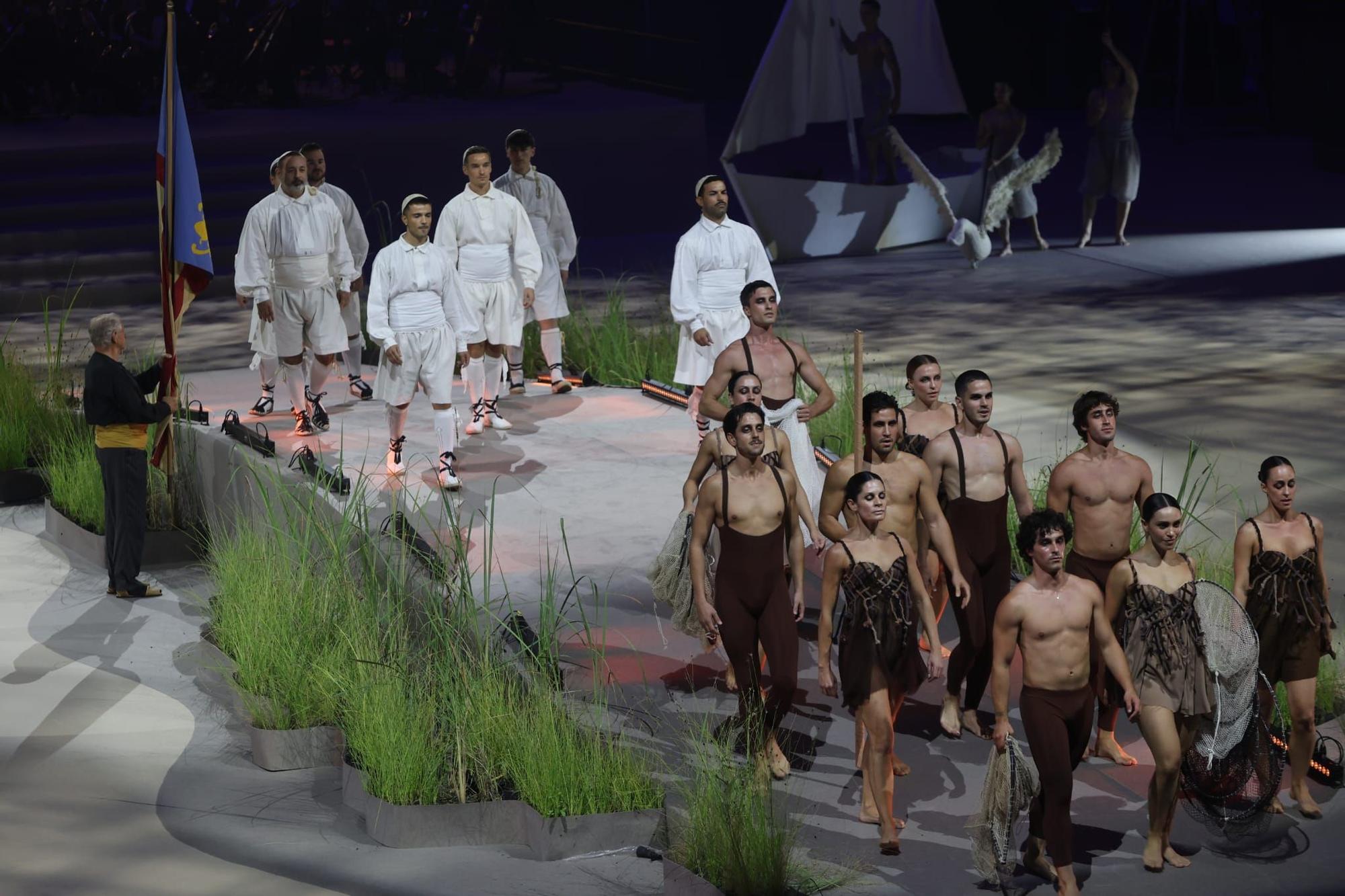 Todas las fotos de la gala de elección de candidatas a fallera mayor de València 2026