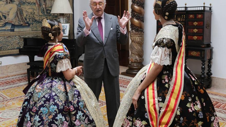 Cita de las falleras mayores en la embajada de España en Portugal