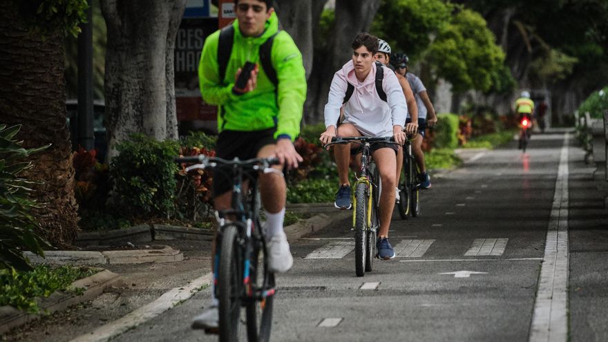 El truco para enseñar a tu hijo a montar en bicicleta sin ruedines