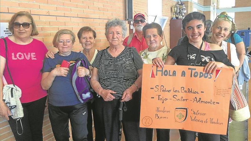 El instituto Val de Xálima celebra una convivencia con mayores