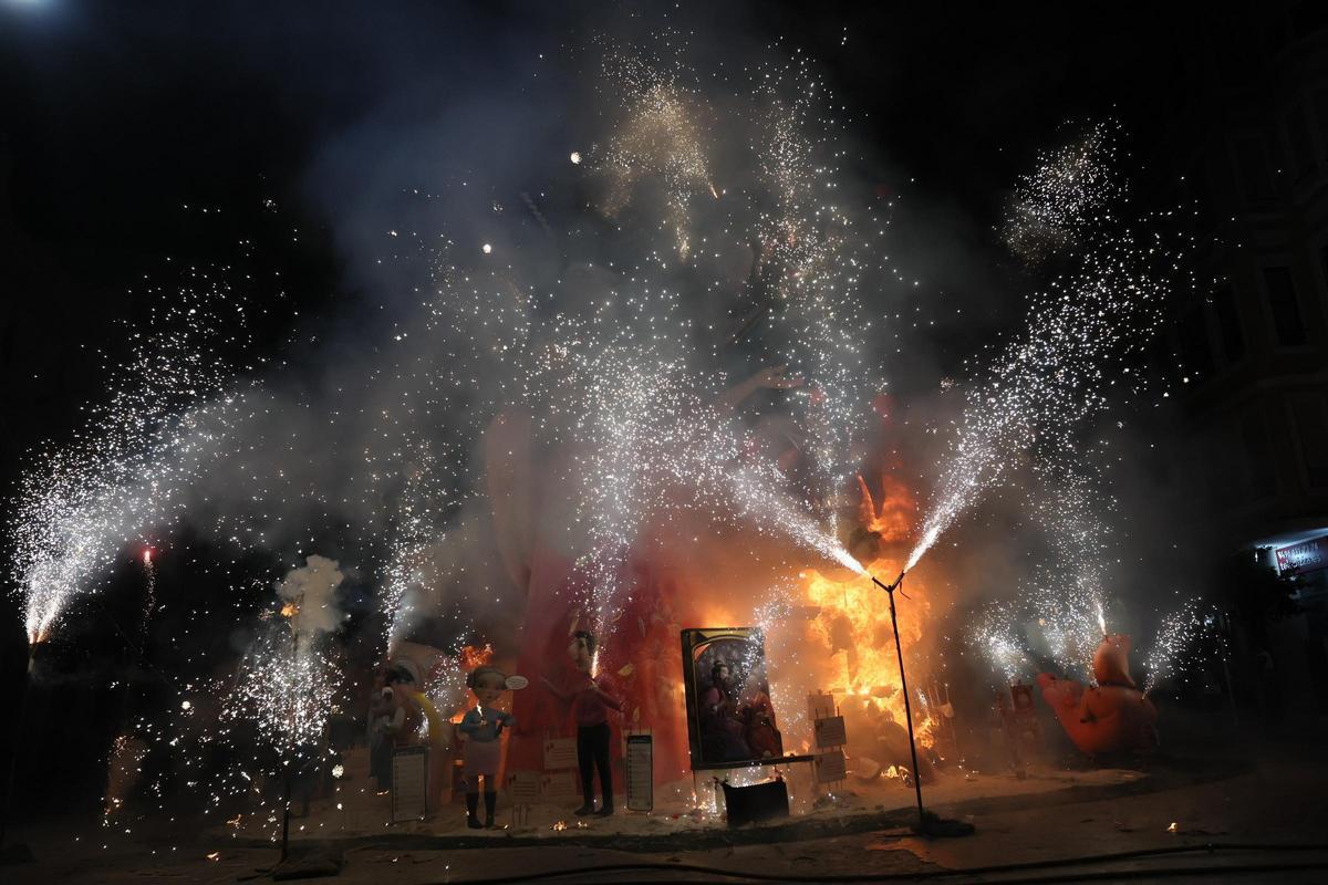 Emotiva Cremà de las Fallas de Burriana 2026