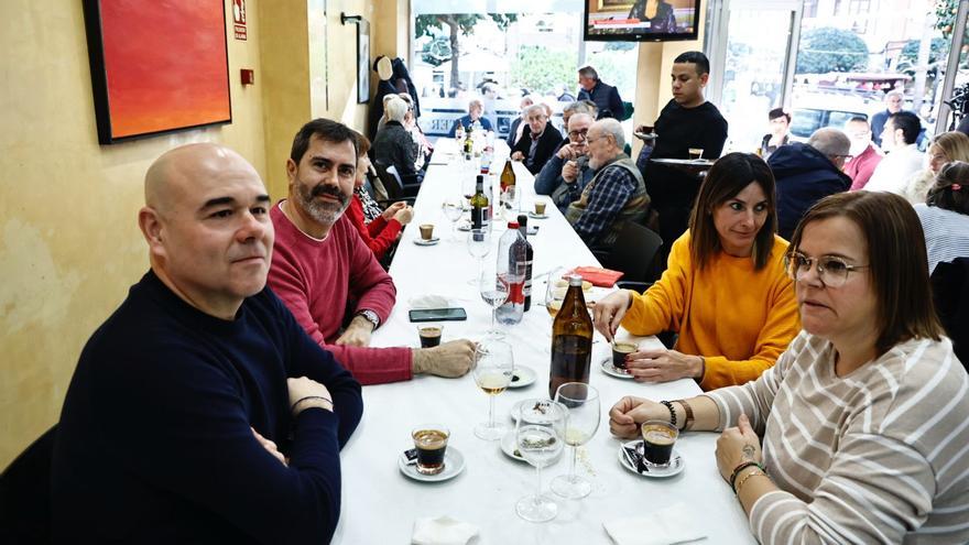 Almuerzo de la Comisión 9 d&#039;Octubre en la Fira de Sant Blai de Torrent