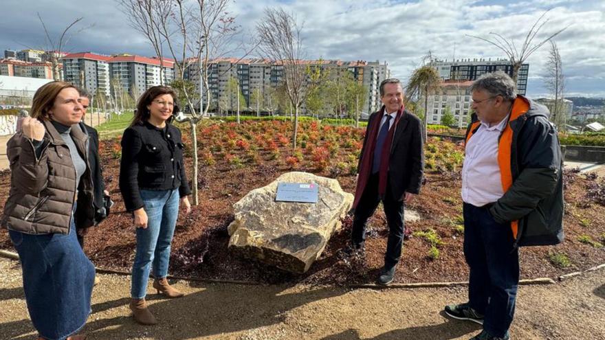 Primera piedra del futuro gran parque de Navia