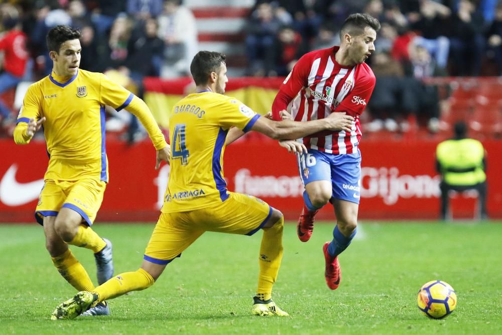 El partido entre el Sporting y el Alcorcón, en imágenes