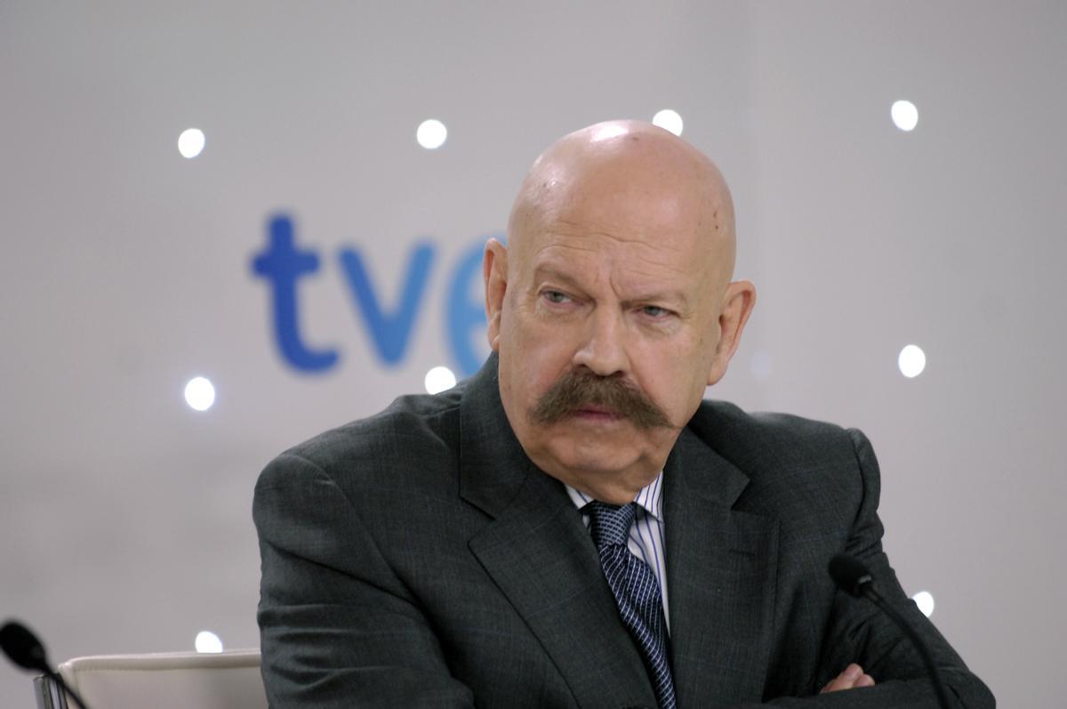 José María Íñigo en un plató de televisión española