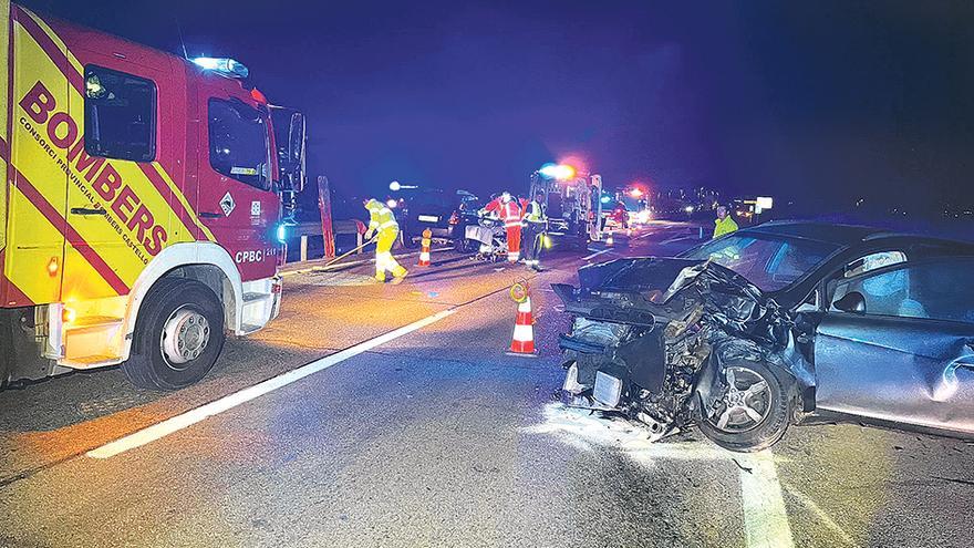 Imagen de uno de los primeros accidentes del 2024, con tres heridos en la AP-7 en Burriana