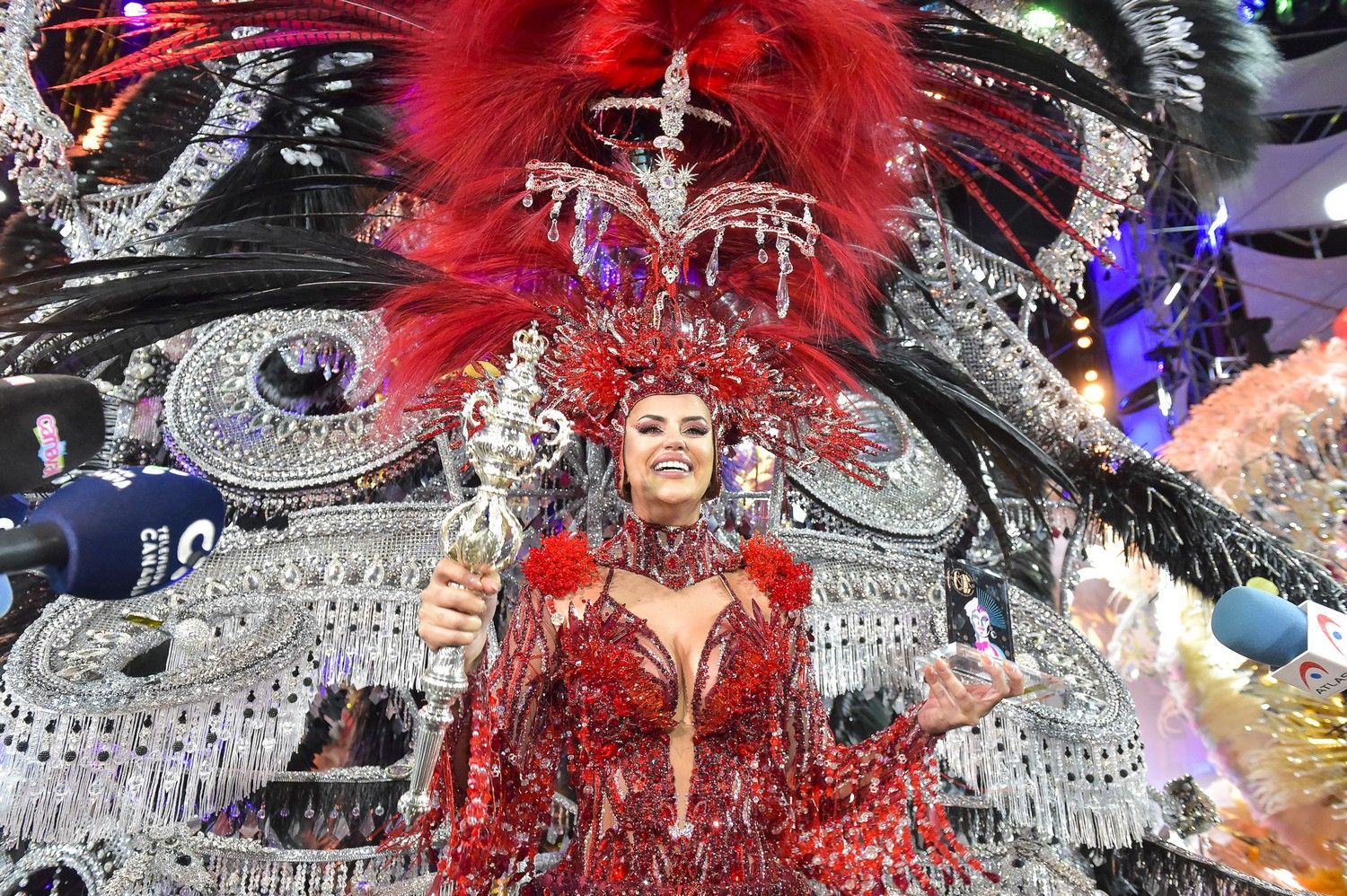 Coronación de Lola Ortiz Luque como Reina del Carnaval de Las Palmas de Gran Canaria 2023