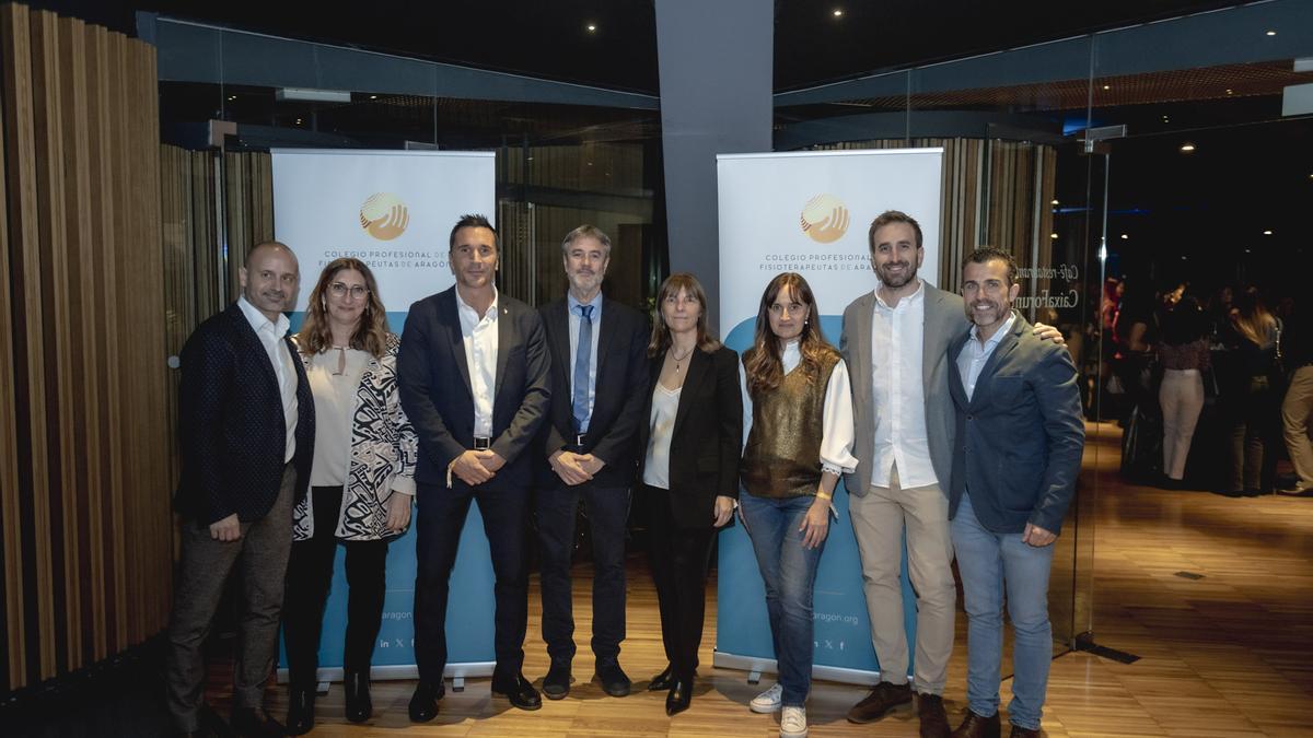 Junta de Gobierno del colegio, junto a Fernando Ramos, presidente de la Asociación Española de Fisioterapeutas.