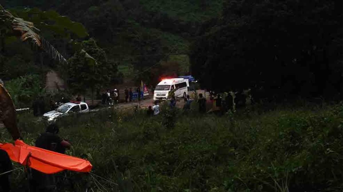 Siguen las operaciones de rescate de los niños en Tailandia