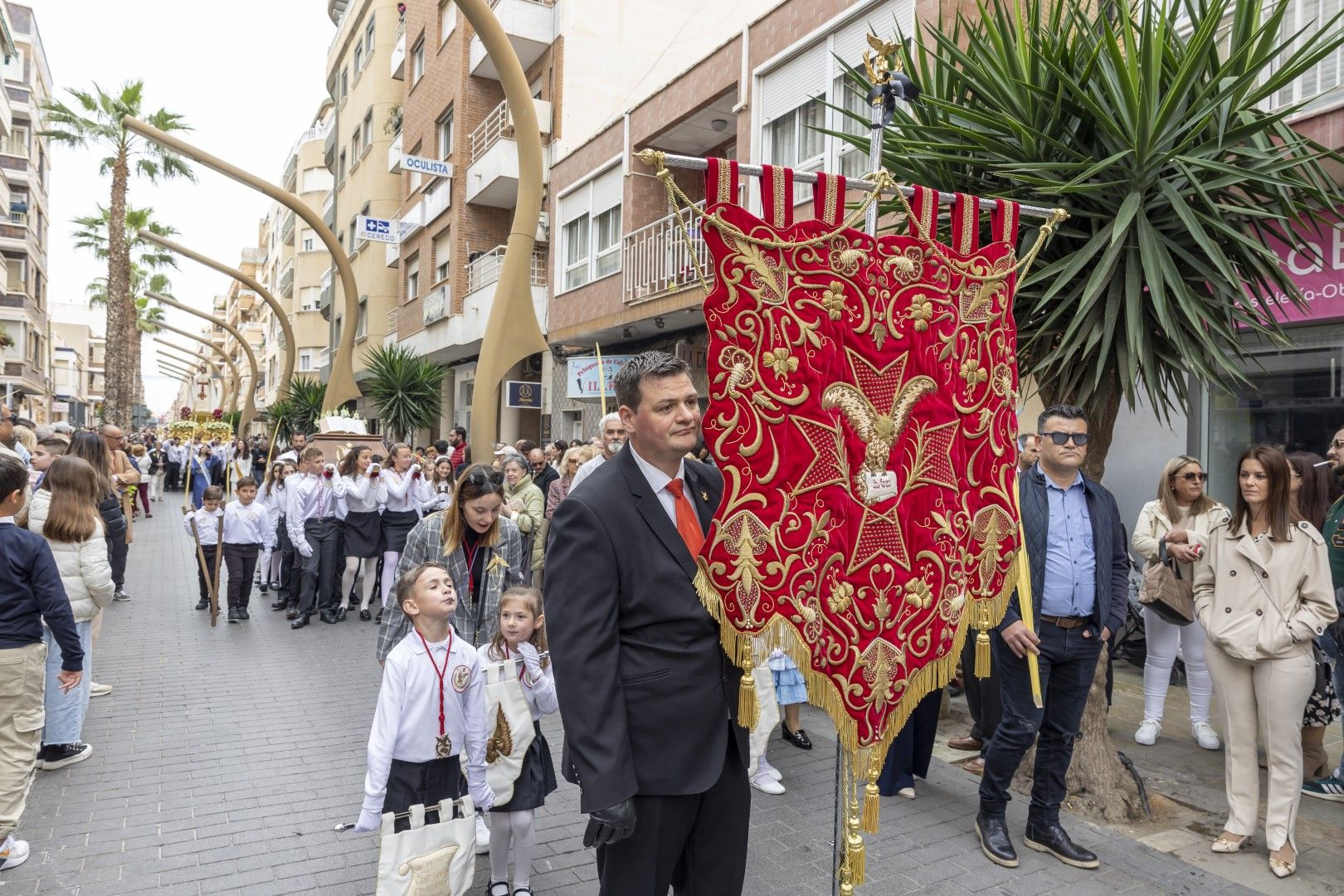 Bendición y procesión de Las Palmas en Torrevieja de Domingo de Ramos en la Semana Santa 2024