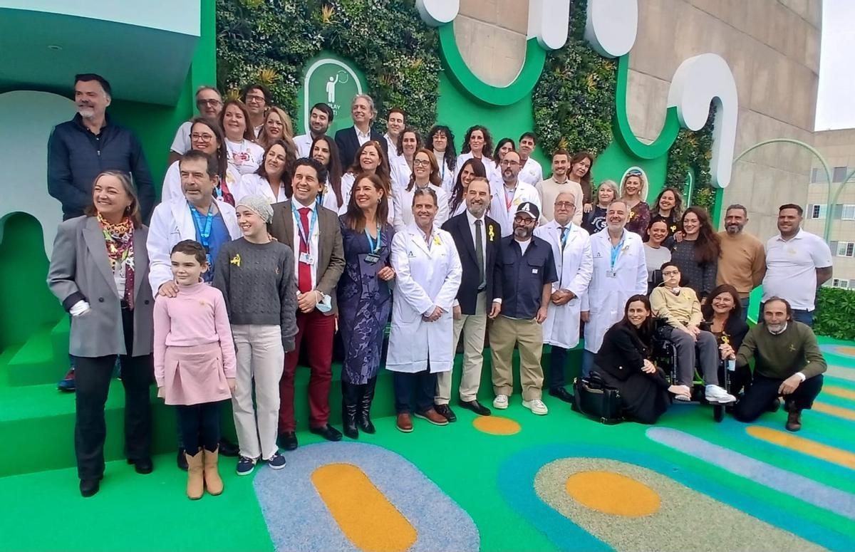 El Materno Infantil de Málaga conmemora el Día Internacional del Cáncer Infantil.