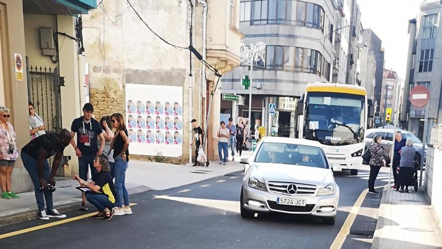 Un autobús atropella a un peatón en A Estrada