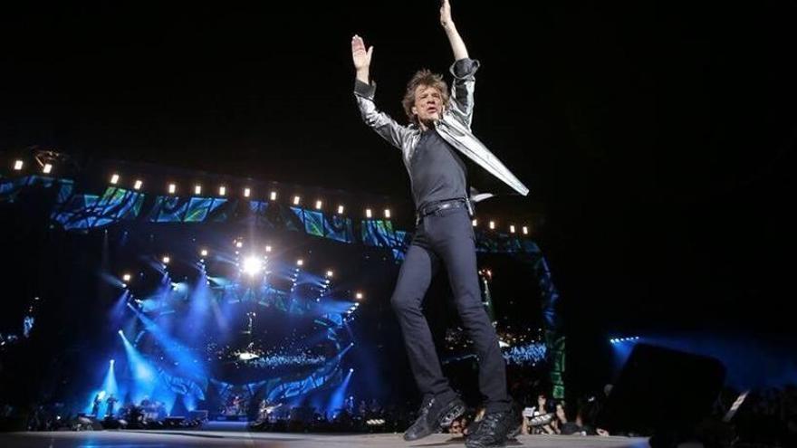 El cantant Mick Jagger, operat amb èxit del cor