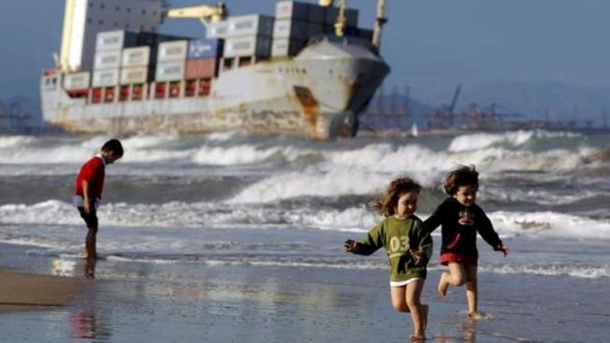 Recomiendan no llevar a la playa a los niños menores de 5 años