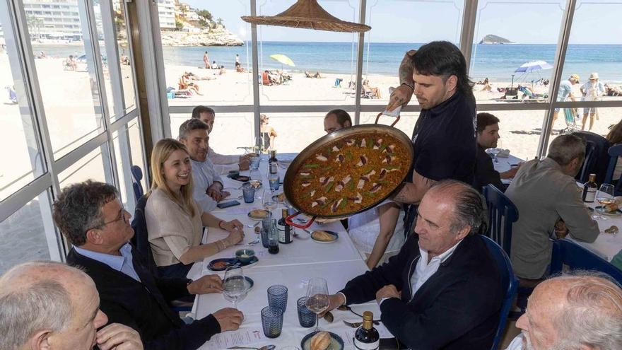 El níspero protagoniza el arranque de “Menjars de la Terra” en las Marinas, con el restaurante Modesto de la Cala de Finestrat